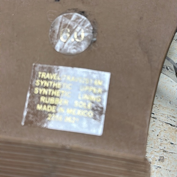 Steve Madden Silver Gladiator Sandals with Studded Details - Picture 6 of 6